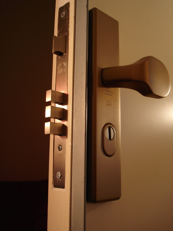 Door opening service in Brussels